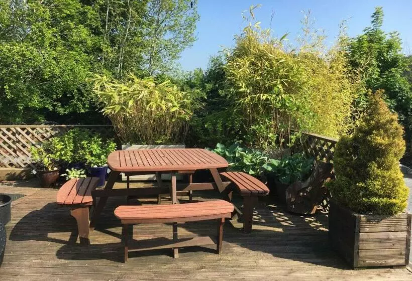 Aamiaismajoitus (B&B) Old Mills Garden