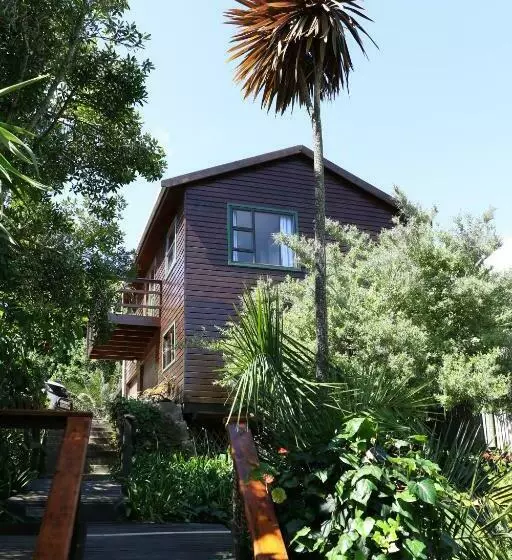 Majatalo Allan Grove 2