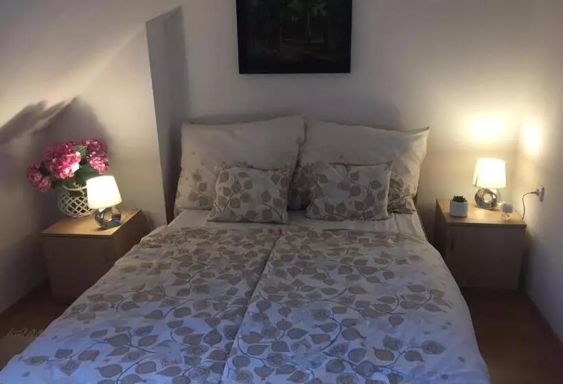 Majatalo Dósa Tanya, Vendégház