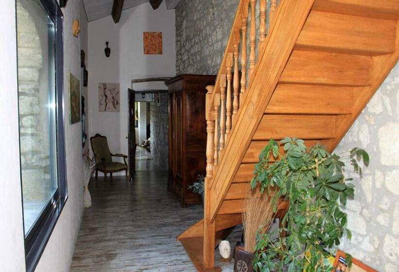 פנסיון Mas Des Falaises