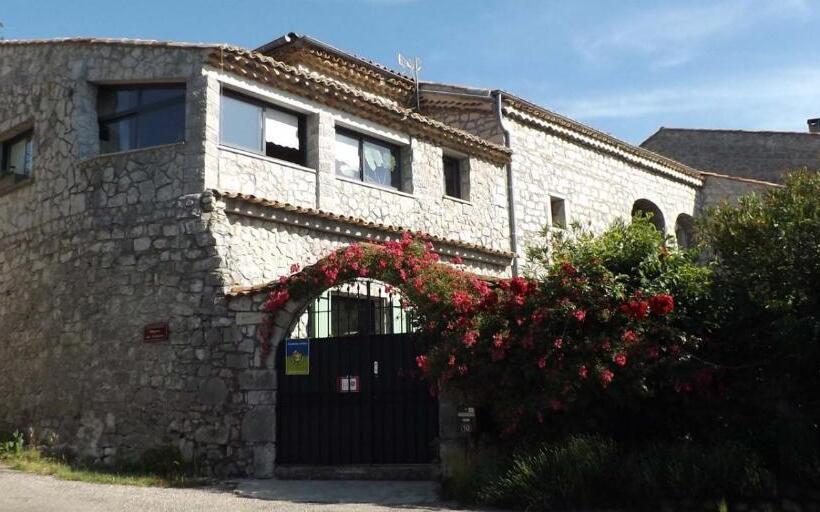 פנסיון Mas Des Falaises