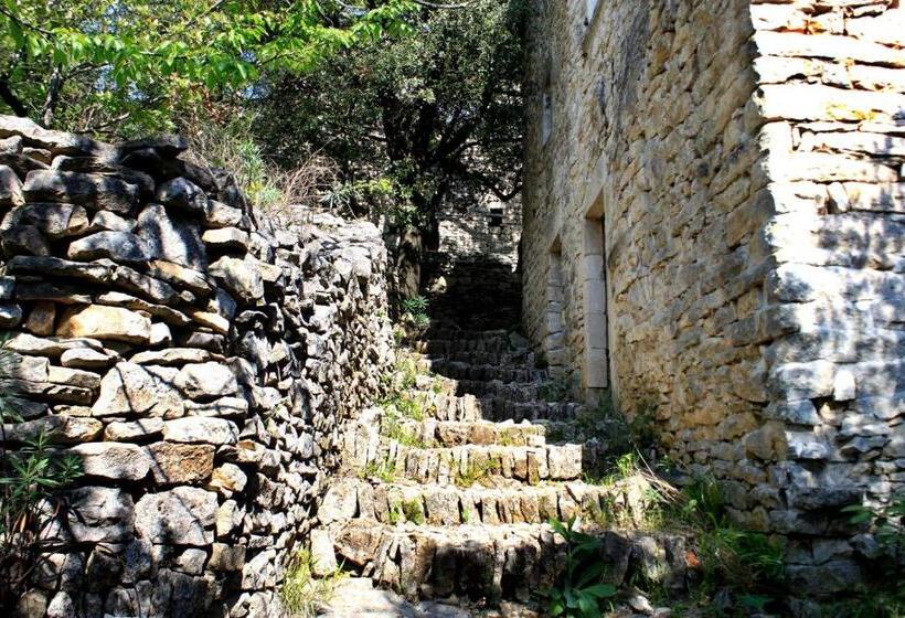 פנסיון Mas Des Falaises