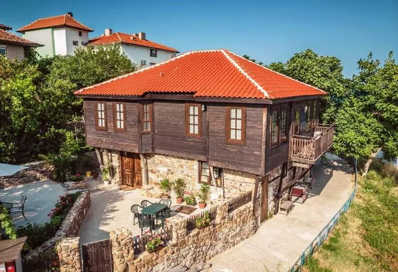 Majatalo The Greek House