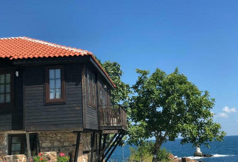 ペンション The Greek House