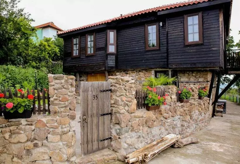 Majatalo The Greek House