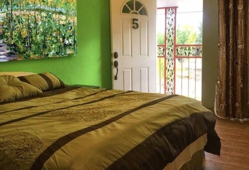 ユースホステル Posada Del Valle