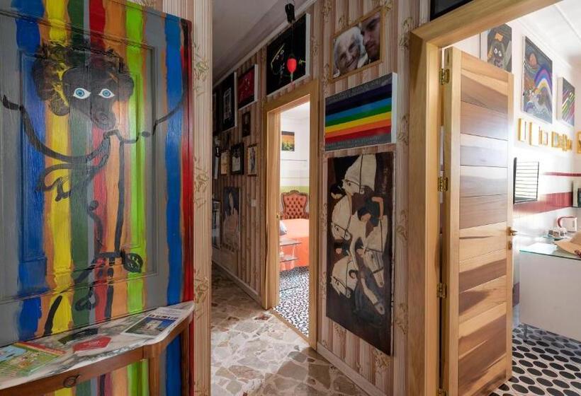 تختخواب و صبحانه Casa D Artista Le Stanze Della Stupidità