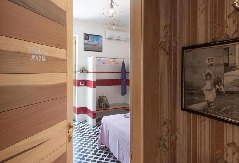 تختخواب و صبحانه Casa D Artista Le Stanze Della Stupidità