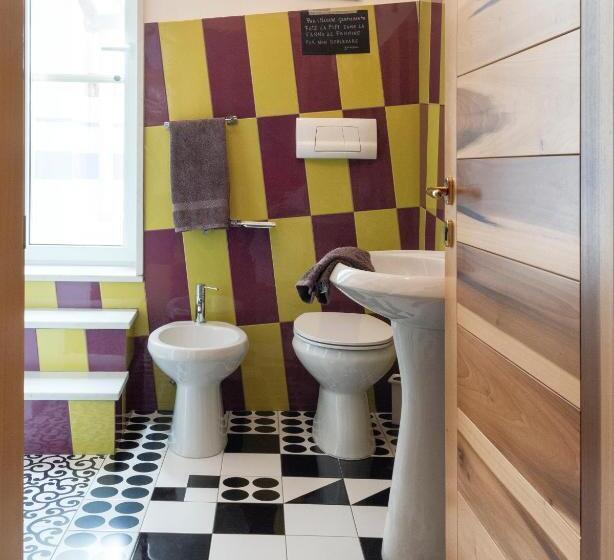 تختخواب و صبحانه Casa D Artista Le Stanze Della Stupidità