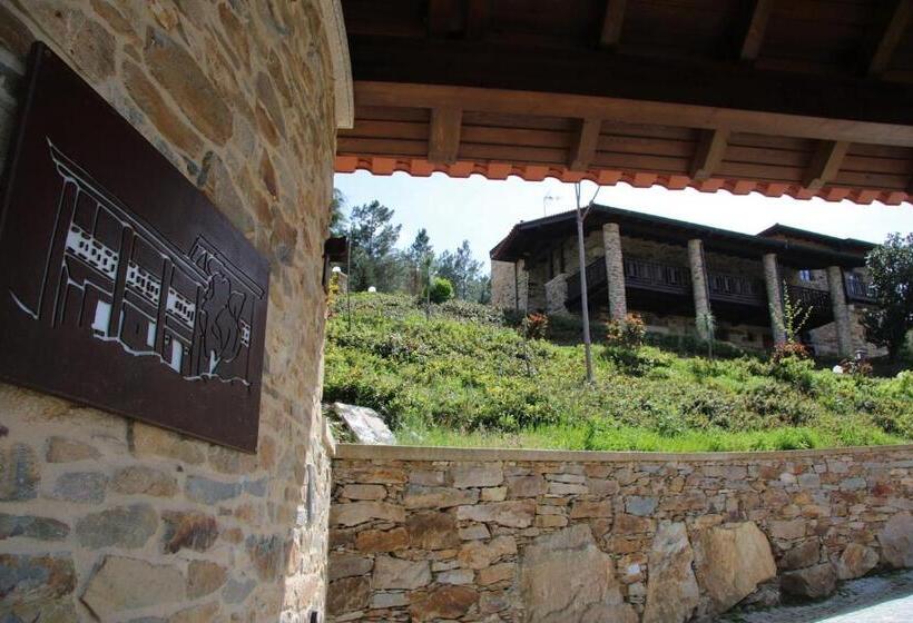 مبيت وإفطار O Casario