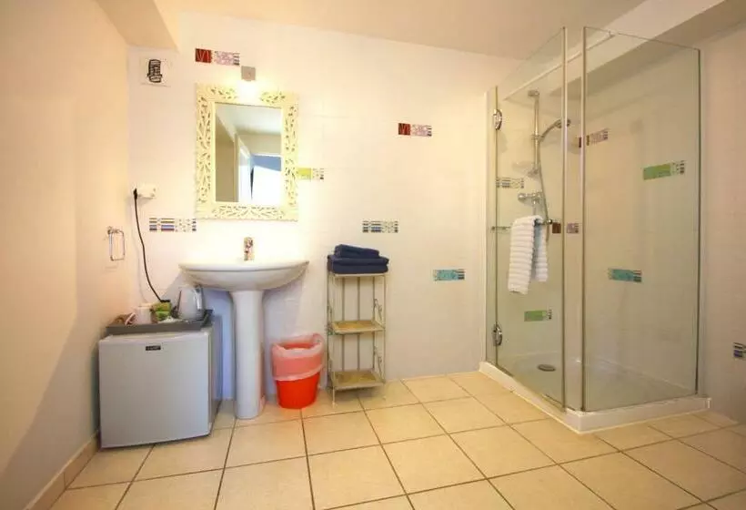 ベッドアンドブレックファースト Villa Ghiatone