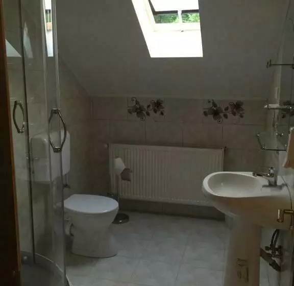 Motelli Pensiune Rosdelmar