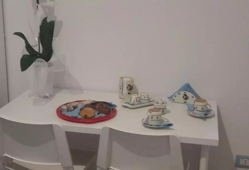 تختخواب و صبحانه Angela S House