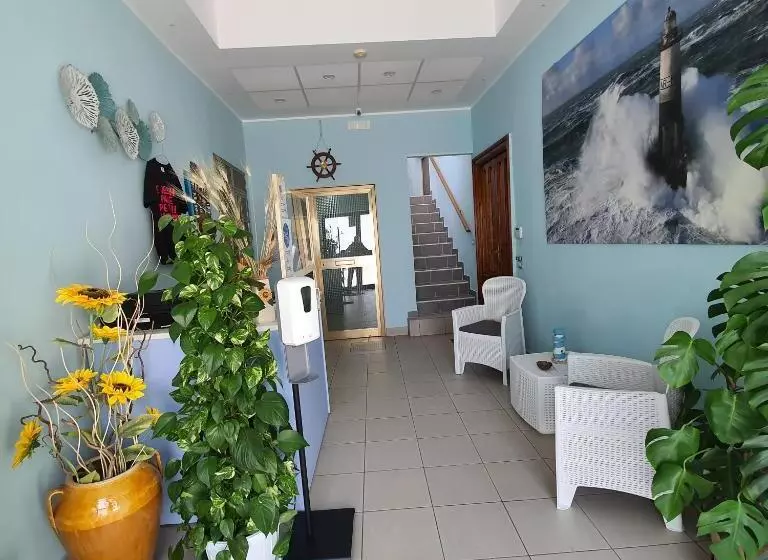 تختخواب و صبحانه Angela S House
