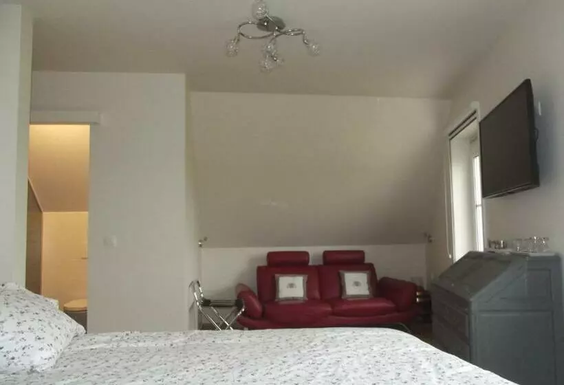 Aamiaismajoitus (B&B) Au Bonheur Frontalier