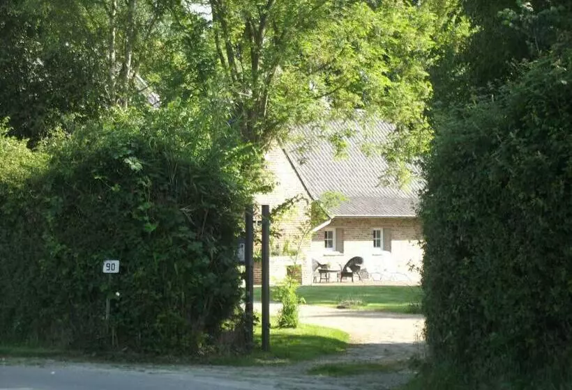 Aamiaismajoitus (B&B) Au Bonheur Frontalier