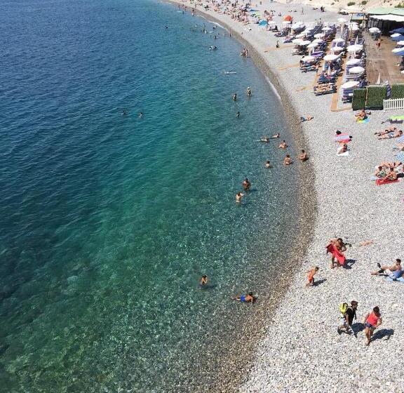 ベッドアンドブレックファースト Chambre D Hôte Fabron