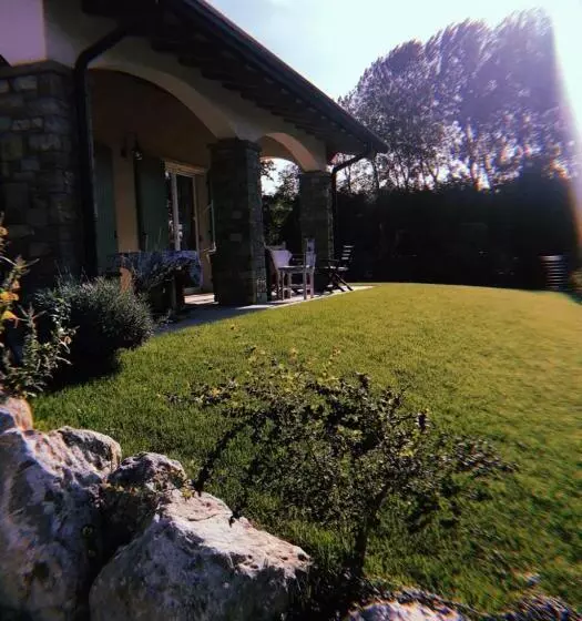 ベッドアンドブレックファースト Orchidea Del Garda