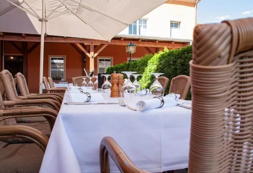 ホテル Project June   Ehemals Landgasthof Jüterbog