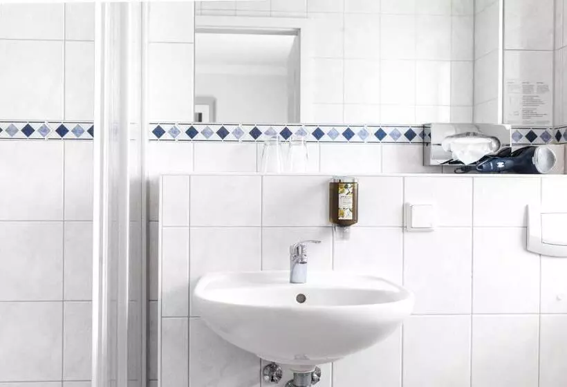 ホテル Project June   Ehemals Landgasthof Jüterbog