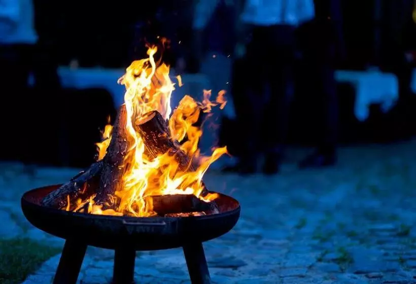 ホテル Project June   Ehemals Landgasthof Jüterbog