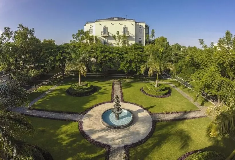 ホテル The Lorian Club