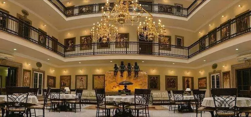 ホテル The Lorian Club