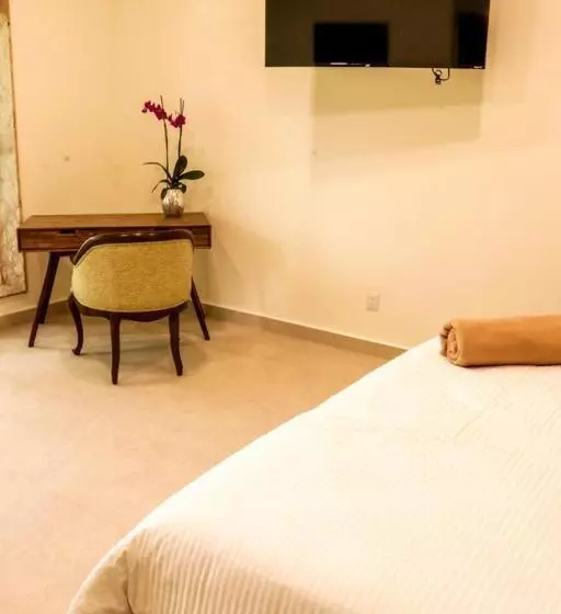 ホテル The Lorian Club