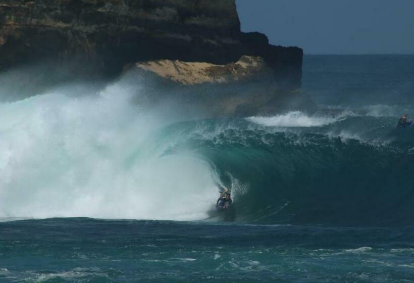 ペンション Gery Watukarung Surfcamp