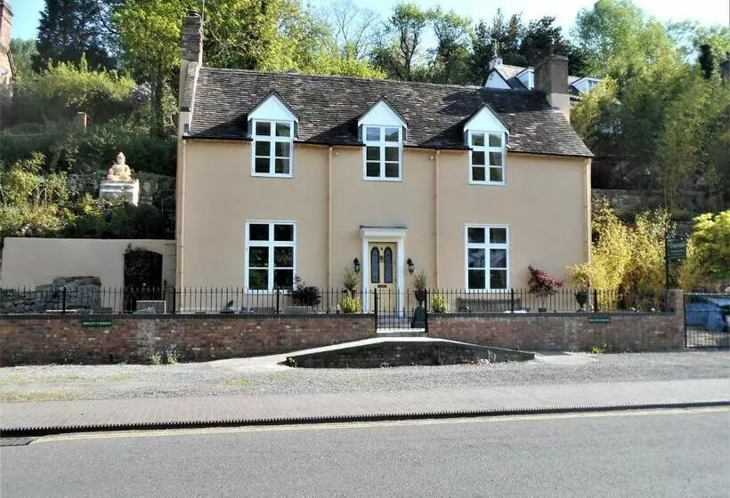 Riverside Bed & Breakfast