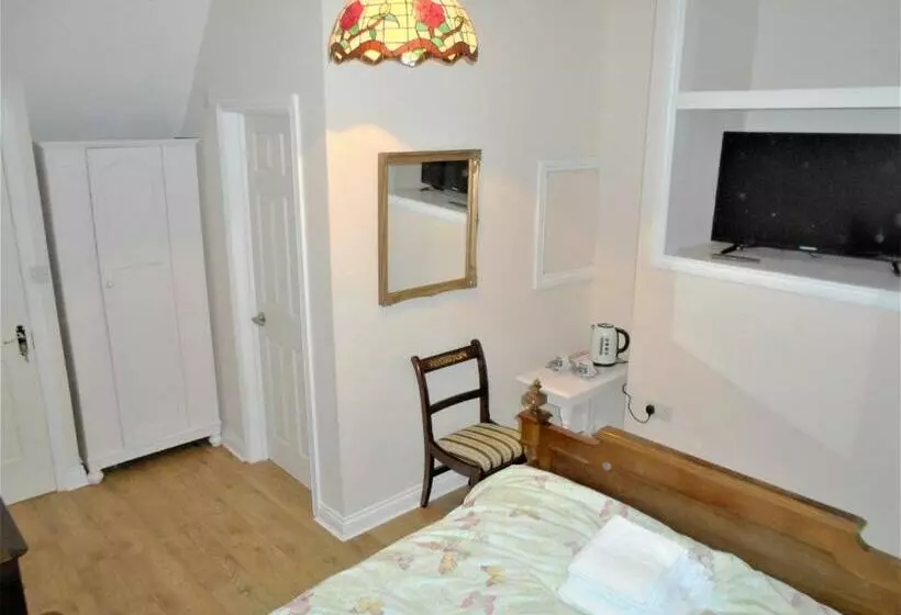 Riverside Bed & Breakfast