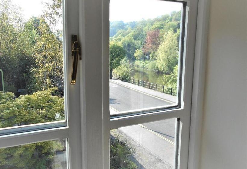 Riverside Bed & Breakfast