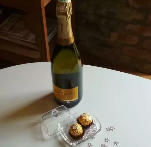 ベッドアンドブレックファースト A La Grange D En Haut