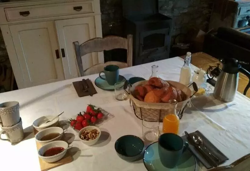 ベッドアンドブレックファースト A La Grange D En Haut