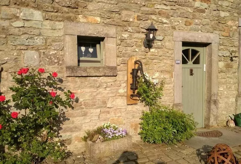 ベッドアンドブレックファースト A La Grange D En Haut