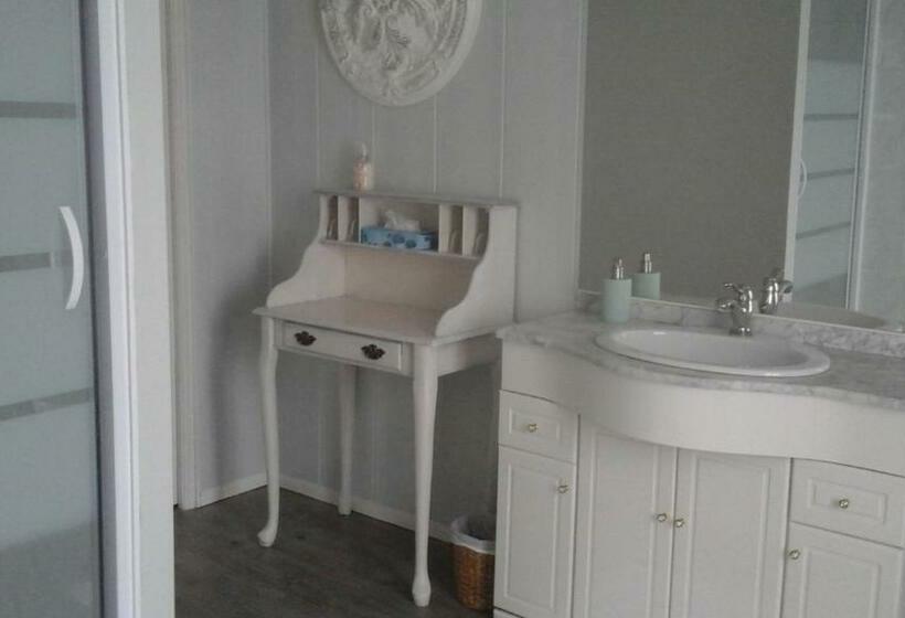 Bed and Breakfast La Maison D Hocquincourt