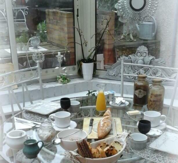 Bed and Breakfast La Maison D Hocquincourt