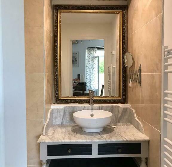 مبيت وإفطار Le Logis Du Plessis