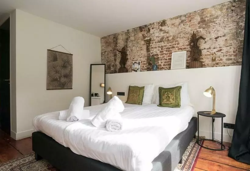 ベッドアンドブレックファースト Twenty Five Rooms