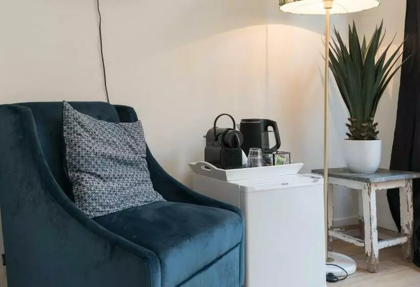 ベッドアンドブレックファースト Twenty Five Rooms
