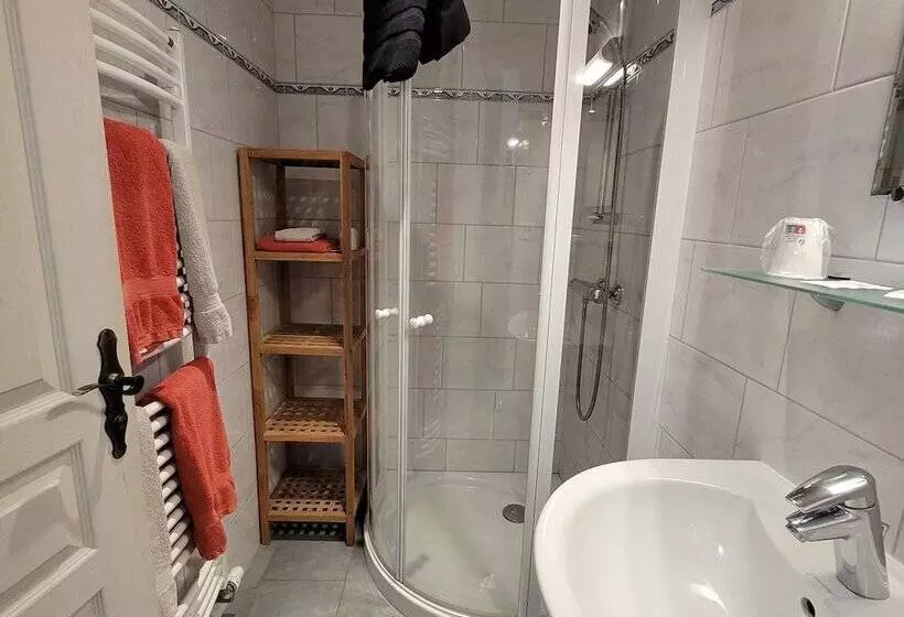 ホテル Du Lac Des Corbeaux