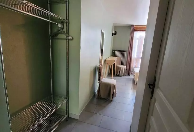 ホテル Du Lac Des Corbeaux