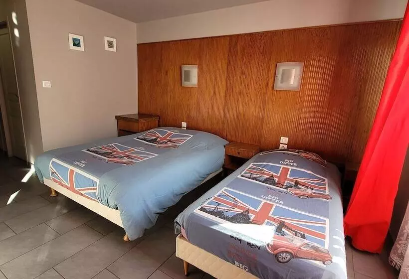 ホテル Du Lac Des Corbeaux