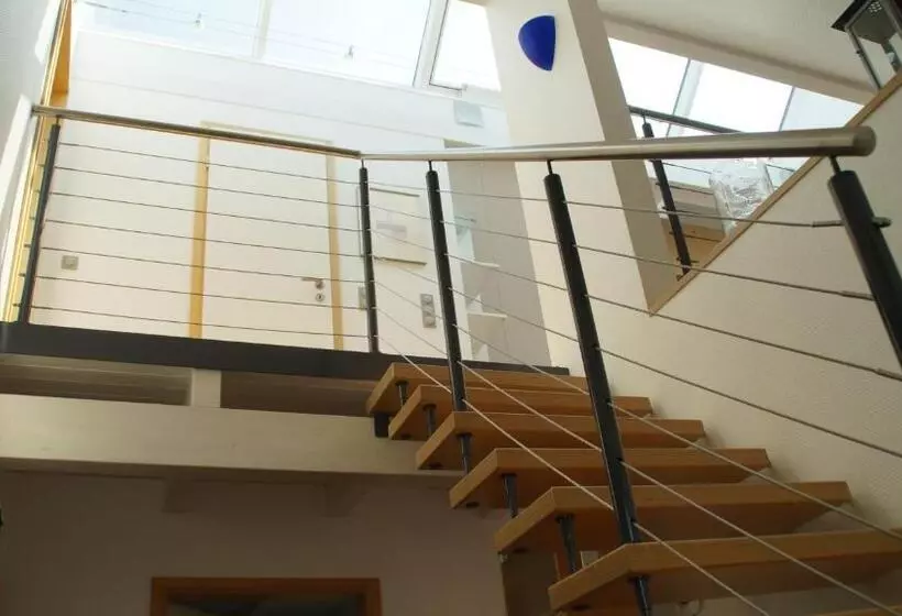 هتل Gästehaus/fewos/boardinghaus Lüneburg Süd