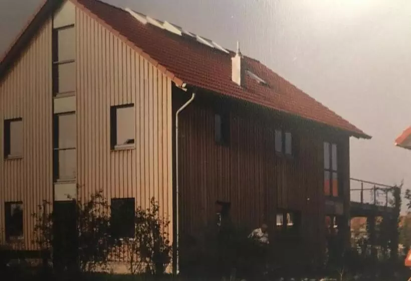 هتل Gästehaus/fewos/boardinghaus Lüneburg Süd