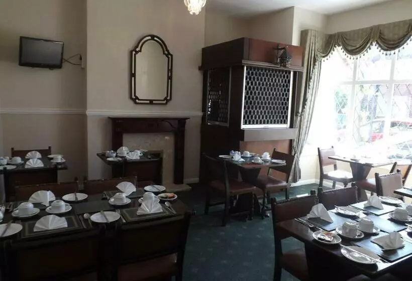 ペンション Ashleigh House