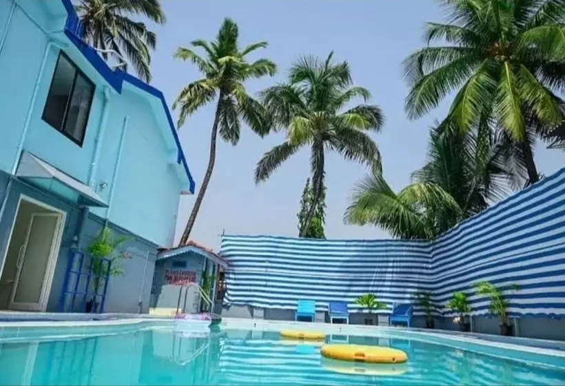 Holiday Beach Resort