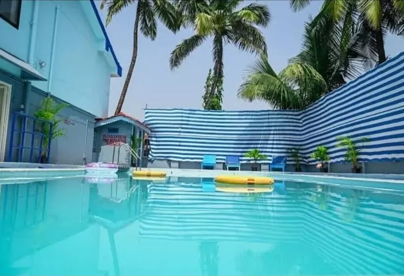 Holiday Beach Resort