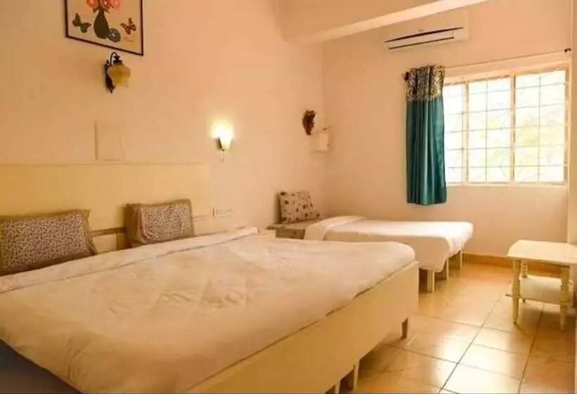 Holiday Beach Resort