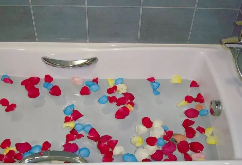 هتل Al Madina Suites Doha